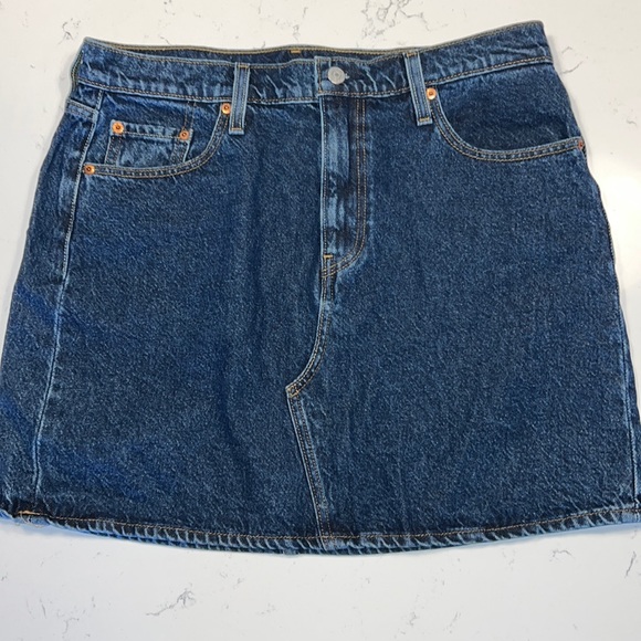 Levi Strauss Denim Skirt Waist 32 length 17 - Picture 1 of 7